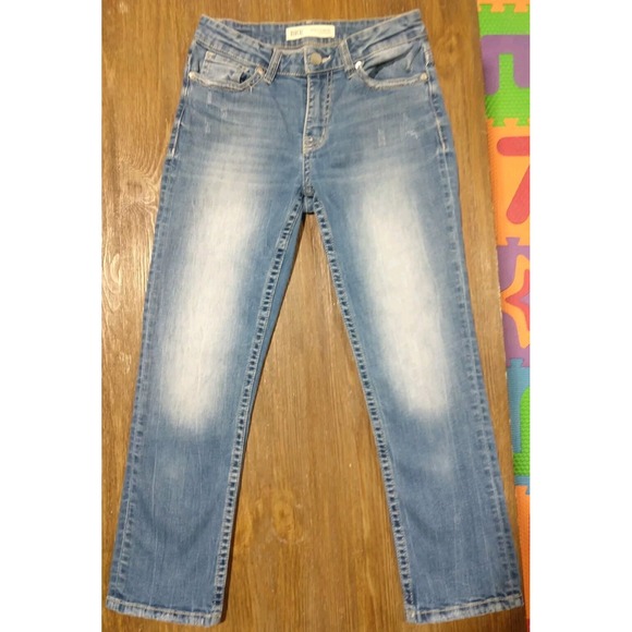 BKE Buckle Mid Rise Stella Slim Fit Medium Wash Blue Denim Jeans Women's Size 26 - Picture 1 of 7